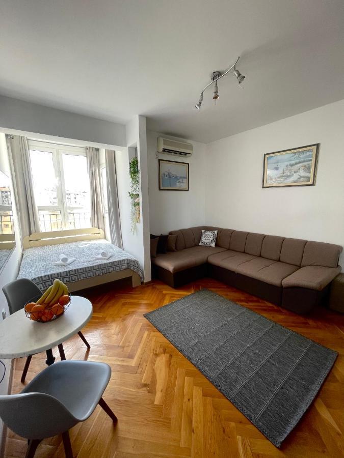 Bar Center Studio Apartment Exterior photo